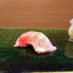 Tsukiji Aozora Sandaime Bettei - きんめ。程よい脂で旨味が抜群！その名は深海の貴婦人