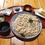 手打そば　もみじ野 - 岩魚の天ぷらとざる蕎麦セット