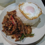 オーキッド - 前回　ガパオセット990円のメインガパオ　前回のワイルドな辛さが一転、落ち着いた味でした