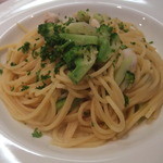 フィーロ - イカとブロッコリーのオイルパスタ