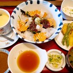 おおいり - 海鮮丼