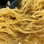 らぁ麺酒場 月光華麺 - 中細麺アップ