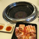 Yakiniku Juujuu Karubi - 