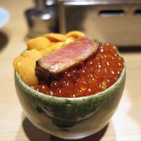 焼うお いし川 - 極上のスペシャルどんぶり、その名は三色丼。