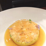 ラトリエ ドゥ ジョエル・ロブション - エキゾチックフルーツのチーズケーキ スペキュロスのサブレと共に