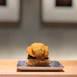 Udatsu Sushi - スペシャリティの雲丹(素揚海苔)