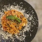 Pomodoro pasta with fresh basil and olives