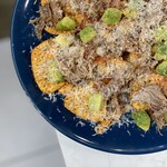 Pulled pork and avocado cheese nachos