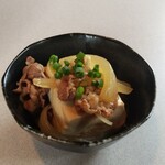 食菜　おかもと - お通し(肉豆腐)