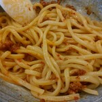 麺道 ひとひら - 玉子とミンチはまぜまぜして