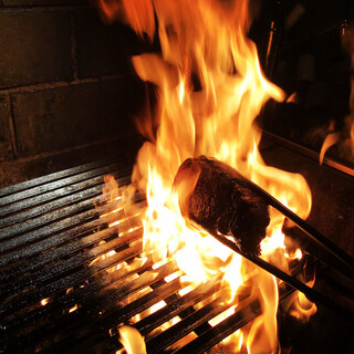 Wood-fired grilling condenses the flavor of the ingredients to make them fluffy and juicy.