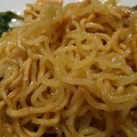 中国料理 豪華 - 麺の焼き具合や良し！