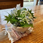 一石庵 - テーブルには可愛らしい紫陽花(o^^o)
