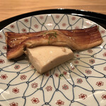 まき村 - 穴子の下にお豆腐