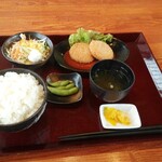 ぎやまん亭 - カニクリームコロッケ定食ご飯大盛り