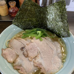 横浜屋 - 料理写真:ラーメン