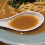 横浜家系ラーメン 平田屋 - スープ