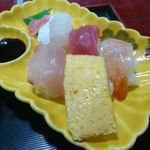 川崎屋 - セットに付いてくるにぎり寿司は５貫