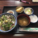 金彦魚店 - あじのたたき丼