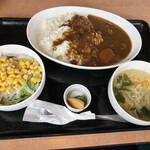 ステーキ共和国 - カレー定食　結構、量がありますよ