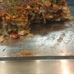 お好み焼き・鉄板焼き フジヤマ - 断面