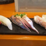 玄海鮨 - 好みで  マグロ  イカ  アジ×２  タイ×２