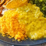 ロイヤルグリーン レストランアンドバー - イカのカレー(ダルカレー、サンボル)