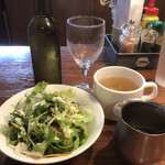 HERO'S - サラダ＆スープ＆白ワイン＆ステーキソース