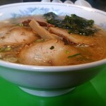 中華そば 万楽 - 叉焼麺
