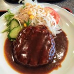 喫茶軽食 たんぽぽ - ハンバーグ　業務用のおいしいやつ。