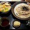 蕎麦切り くろ - 鶏チャーシューの親子丼セット(800円)です。