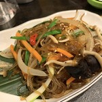 赤坂韓国料理・焼肉 兄夫食堂 - おつまみチャプチェ