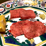 西麻布けんしろう - 黒毛和牛タン〜グレープフルーツ〜　厳選熟成タン〜レモン醤油〜