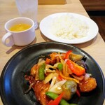 ガスト - 若鶏の彩り甘酢あんランチ799円税別
