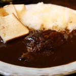 Kemuri - じっくり煮込んだ仙台牛のカレー