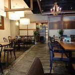 中華 四川料理 WANG'S GARDEN - 店内