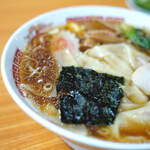 宝来家 - "雲呑麪（うんどんそば）"、紫菜乾（ほしあまのり）