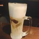 土間土間 - ジョッキがキンキンに冷えて凍っています