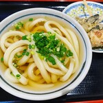 純手打ち讃岐うどん五郎 - あつあつうどん小¥400
      ミニちくわ&こんぶ¥140