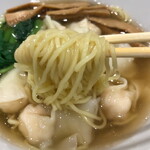 海老雲吞の麺