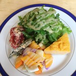 洋食ビストロ夕凪 - 野菜サラダ