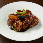 Black sweet and sour pork