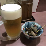 大衆酒場 まるちゃん - とりあえず生ビールに黒ばい旨煮