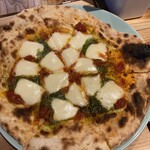 イタリアンバール ピッコラ クチーナ スピナッチ - マルゲリータ1100円