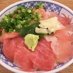 Isomaru Suisan - 三色丼