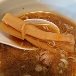 麺家 彩華 - 極太メンマ。歯ごたえもあって良いおかずになる。