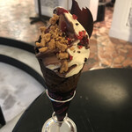 デカダンス ドュ ショコラ - プレミアムソフトクリーム（税込み５２８円）