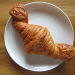 ル・シュクレクール - (Viennoiserie) クロワッサン。サクッの後のジュワっとバター。塩味の妙