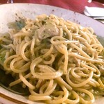 Restaurante Pinocchio - チキンとバジルのパスタ