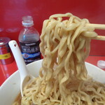 ラーメン二郎 - このウェーブ感がたまらん